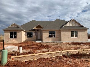 2700 Palio Run Dr, Yukon, OK 73099