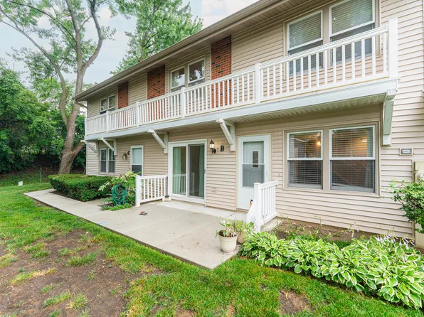 327 Georgetown Ct Unit B, Bloomingdale, IL 60108