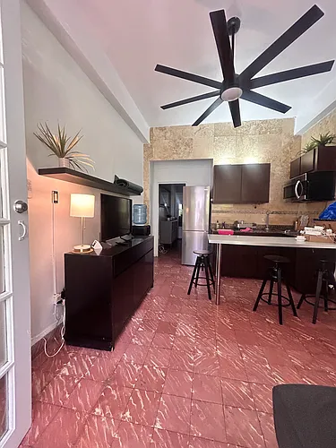 704 Calle Central #1A Photo 1