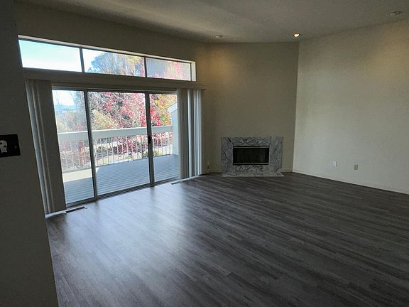 3rd image of 60 Livingston Terrace Dr