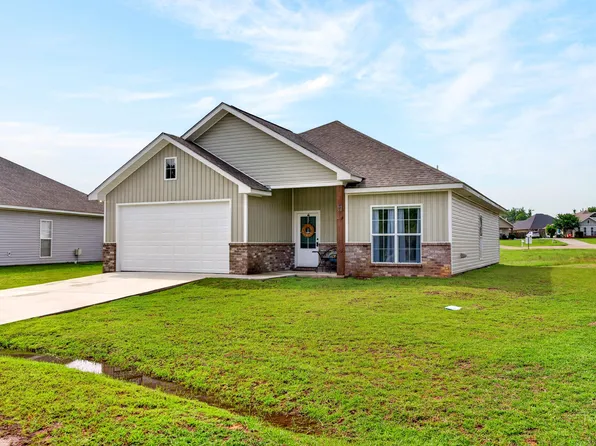 17 Karpen Dr, Petal, MS 39465