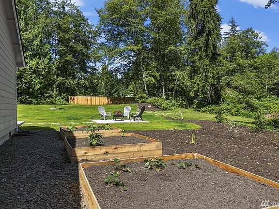 3rd image of 22801 Storybook Ln NE