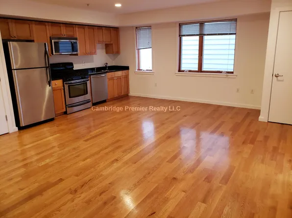 2 Beech St Unit 301, Cambridge, MA 02140