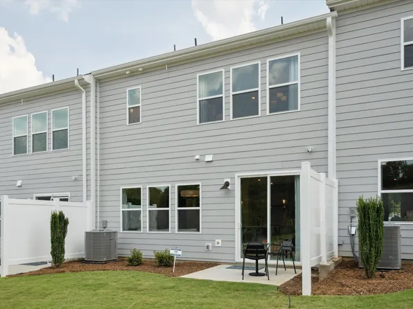 707 Bowery Pl, Cramerton, NC 28032