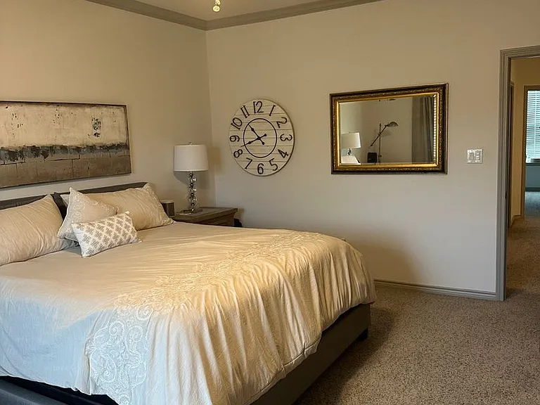 1325 Summerset Ln — Photo 12