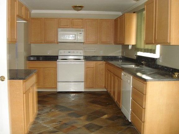4th image of 20130 74th Avenue Ct E