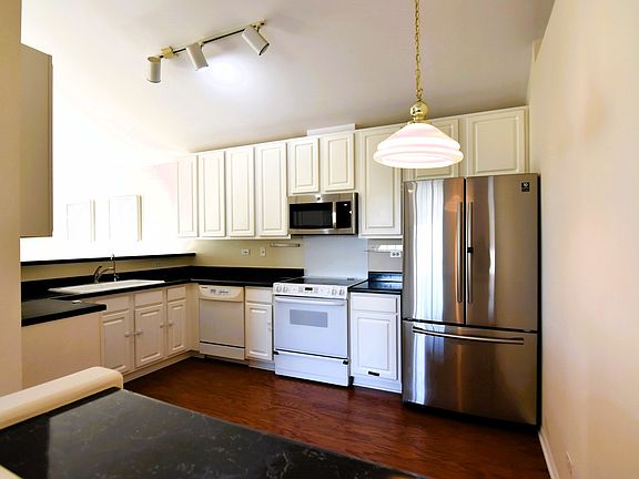 2nd image of 9415 Harrison St