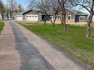 46122 278th St, Chancellor, SD 57015