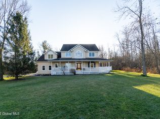 25 Outlet Rd, Ballston Lake, NY 12019