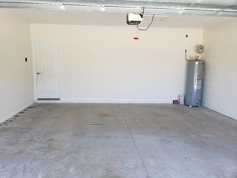 2529 SW 11th Pl — Photo 11