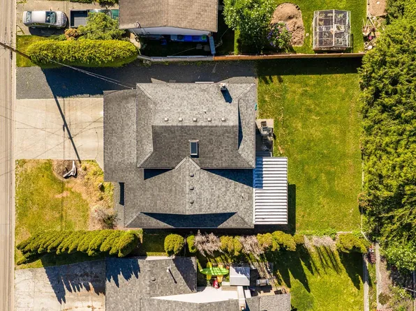 1732 Penfield Rd, Campbell River, BC V9W 7B4