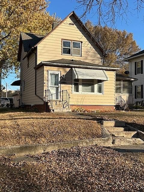 1st image of 218 Sorenson St