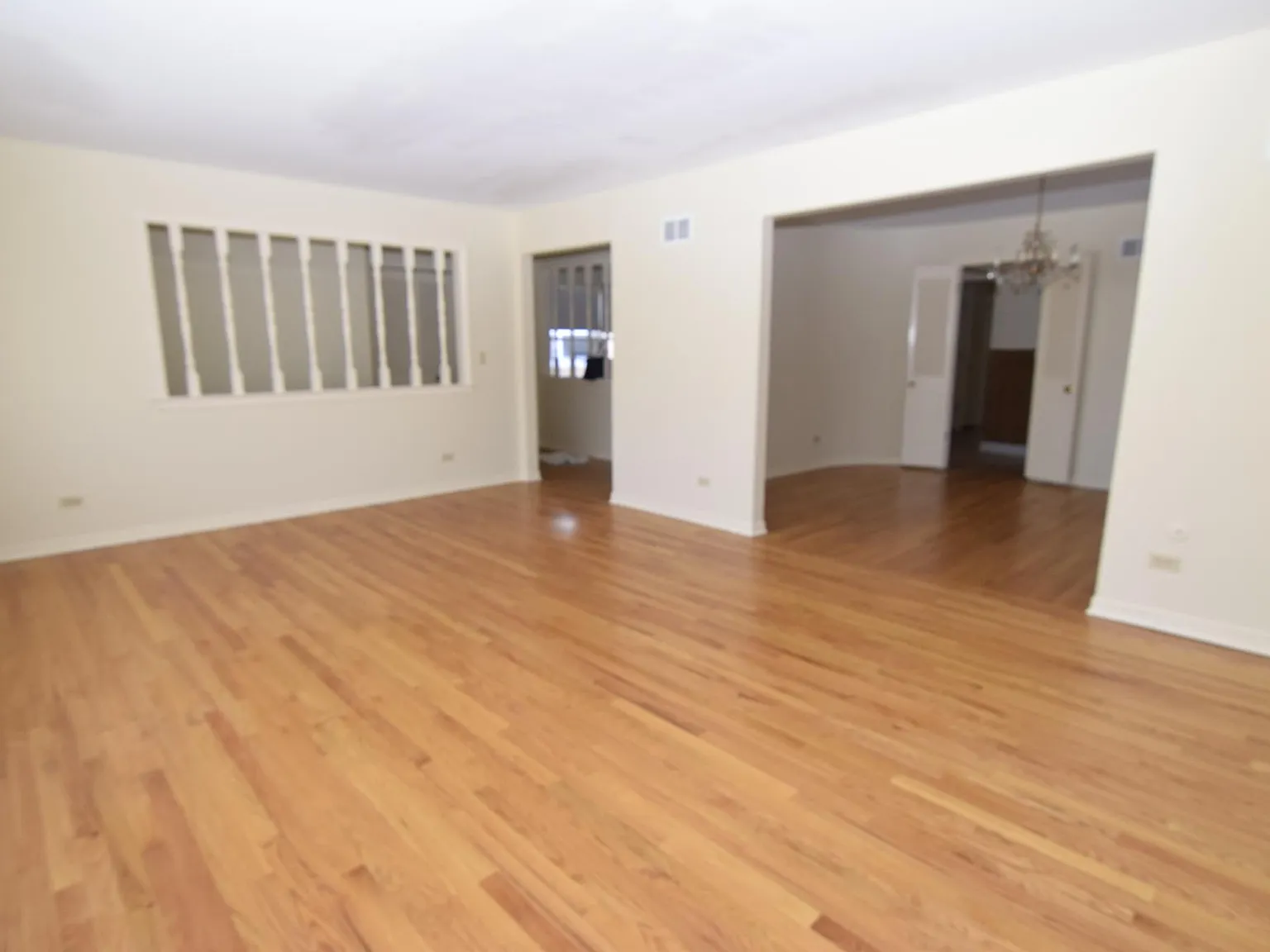 5025 Carol St — Photo 2