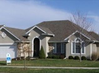 4503 Kensington Dr, Saint Joseph, MO 64506