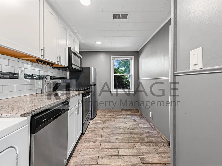 21730 Middlebelt Rd #B — Photo 3
