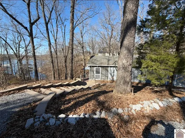 72 Port Ln, Gilbertsville, KY 42044