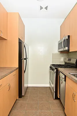 Rented by Bohemia Realty Group | media 17