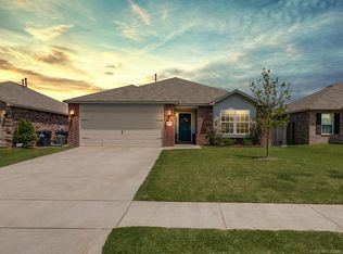 8637 E 127th St S, Bixby, OK 74008