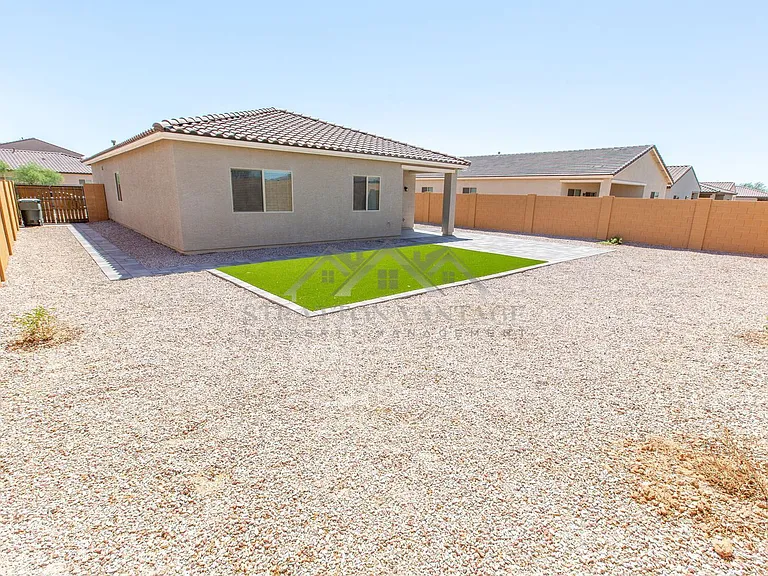 2547 N Kenna Pl — Photo 38