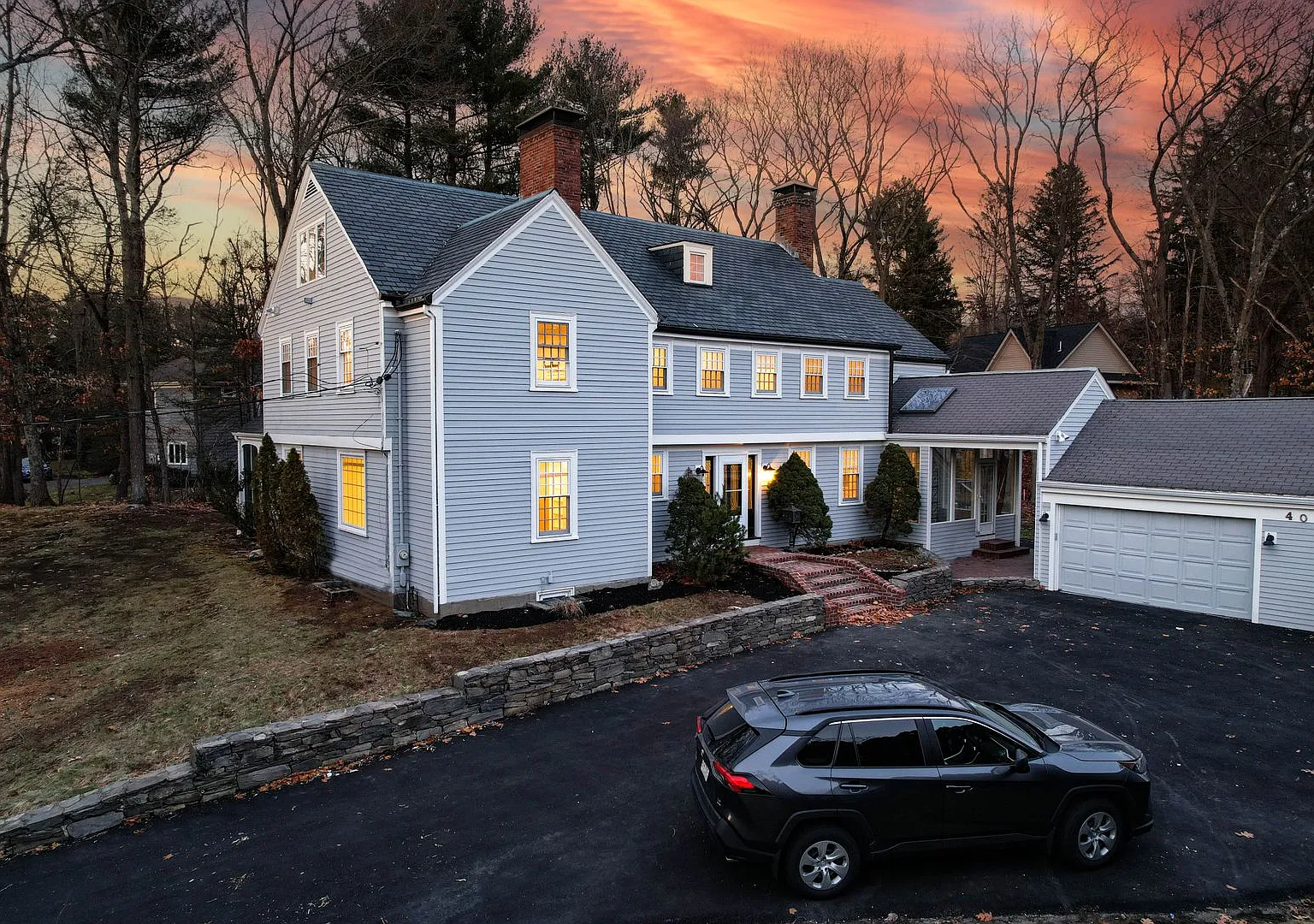 8bed house un Newton — Photo 3