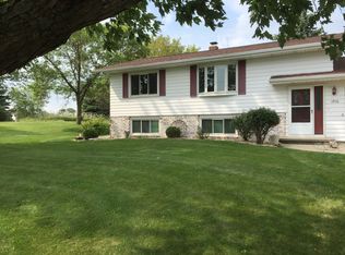 1916 Muller Rd, Sun Prairie, WI 53590