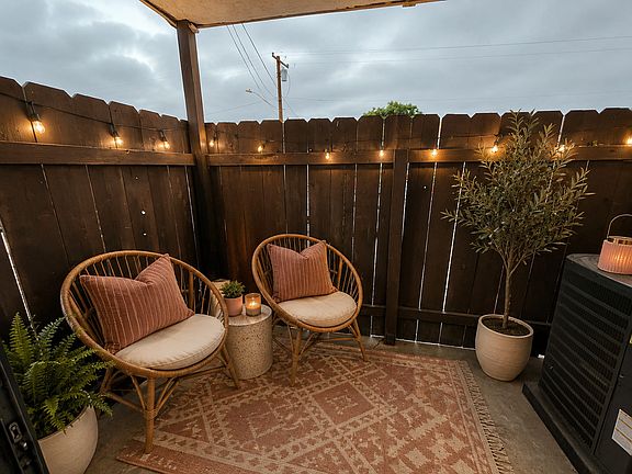 5th image of 3917 Spring Dr #5