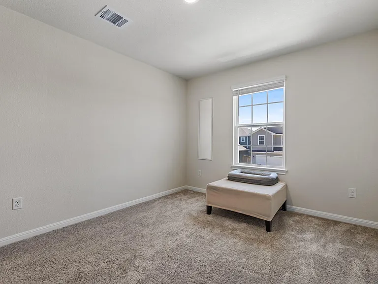 8306 Haflinger Dr — Photo 32