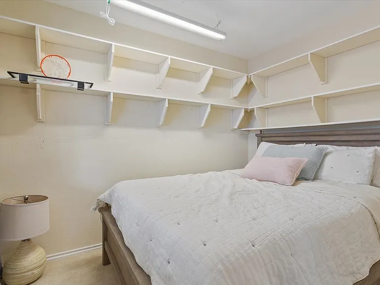 410 Rice Ave — Photo 47