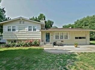7308 Stearns St, Shawnee, KS 66203