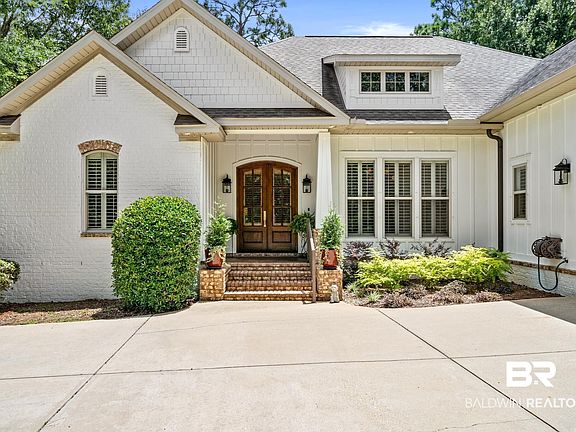 3rd image of 444 Olde Lodge Blvd