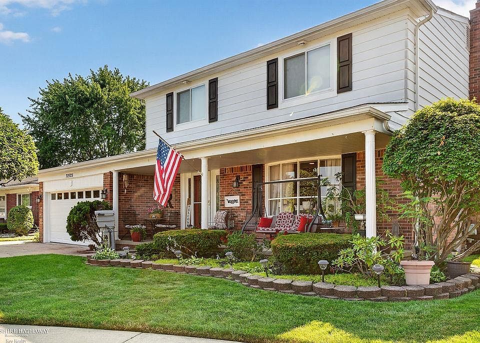 1st image of 32725 Rugby Dr