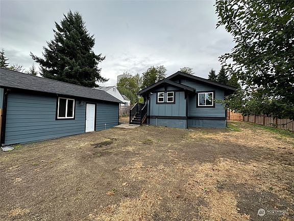 2nd image of 1815 8th Avenue SE