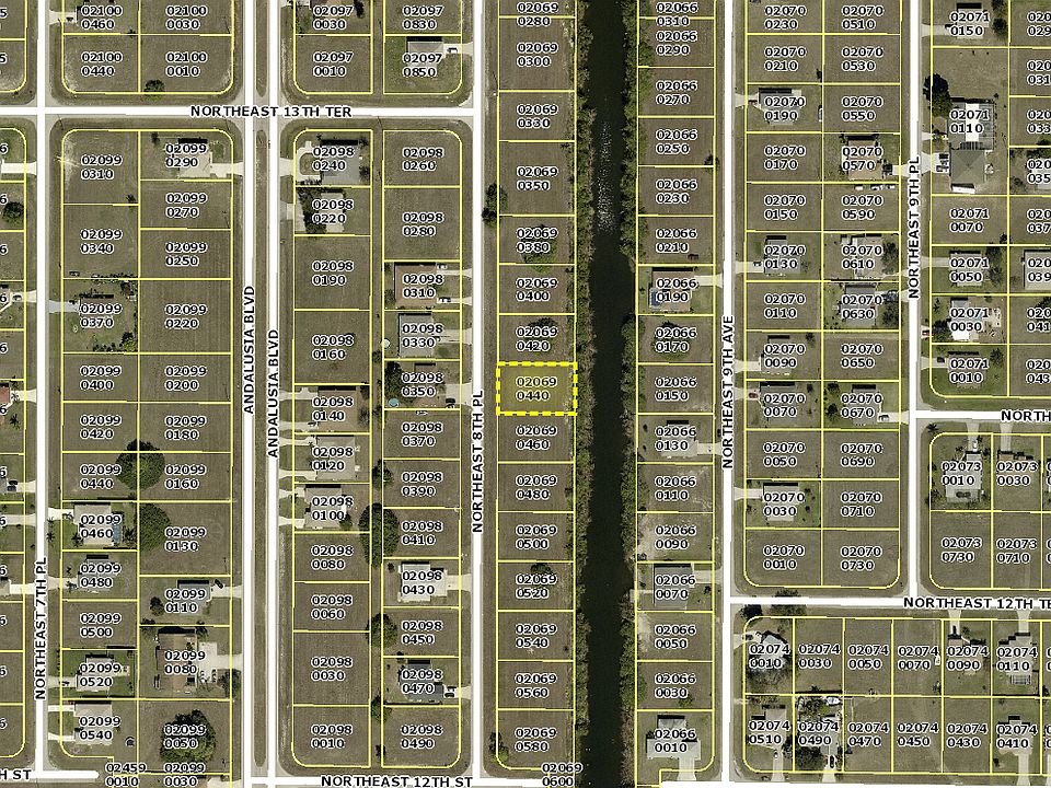 1st image of 1301 NE 8th Pl #1303