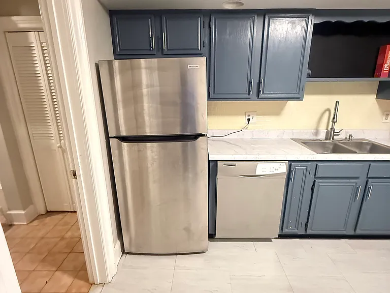 321 Washington Ave #2 — Photo 7
