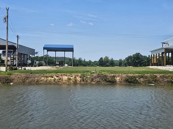 4th image of 1089 River Front Dr