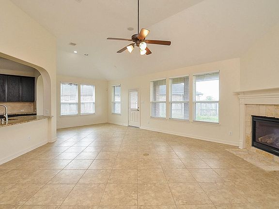 3rd image of 6510 Arroyo Springs Ln