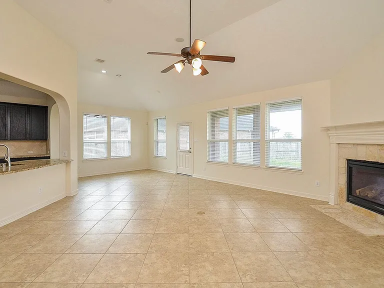 6510 Arroyo Springs Ln — Photo 3
