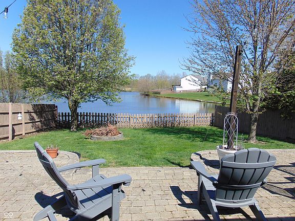 2nd image of 982 Youngs Creek Dr