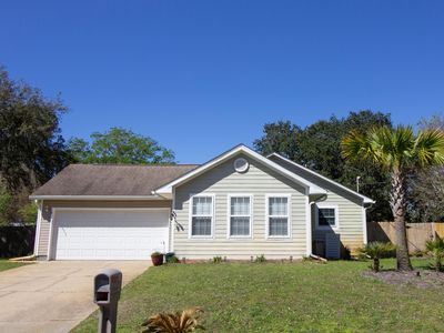 2165 Calle De Cantabria, Navarre, FL, 32566