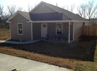 4701 N Creek Wood Dr, Saint Joseph, MO 64507