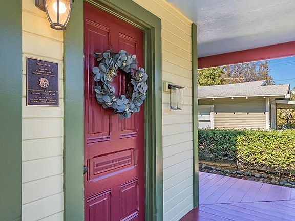 4th image of 220 S Avenue 60