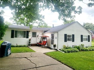 2042 Garfield Ave, Lorain, OH 44055