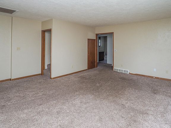 3rd image of 90 30th St S