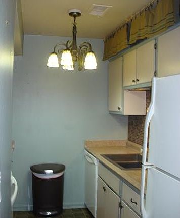 3rd image of 1383 Laurel Valley Dr #1