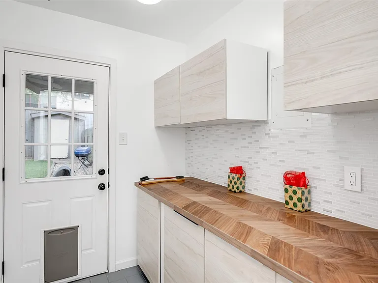 2412 Thornton Rd #B — Photo 18