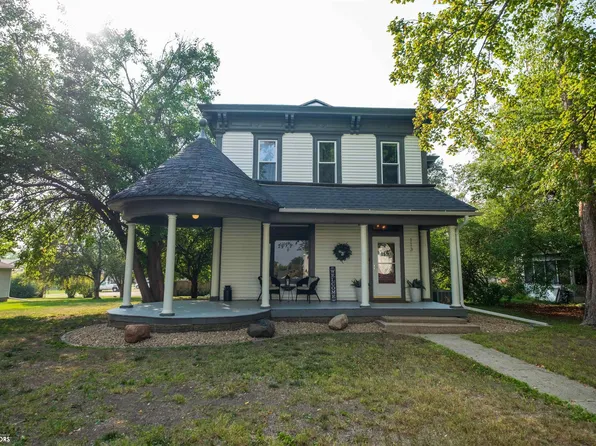 113 Washington St, Conrad, IA 50621