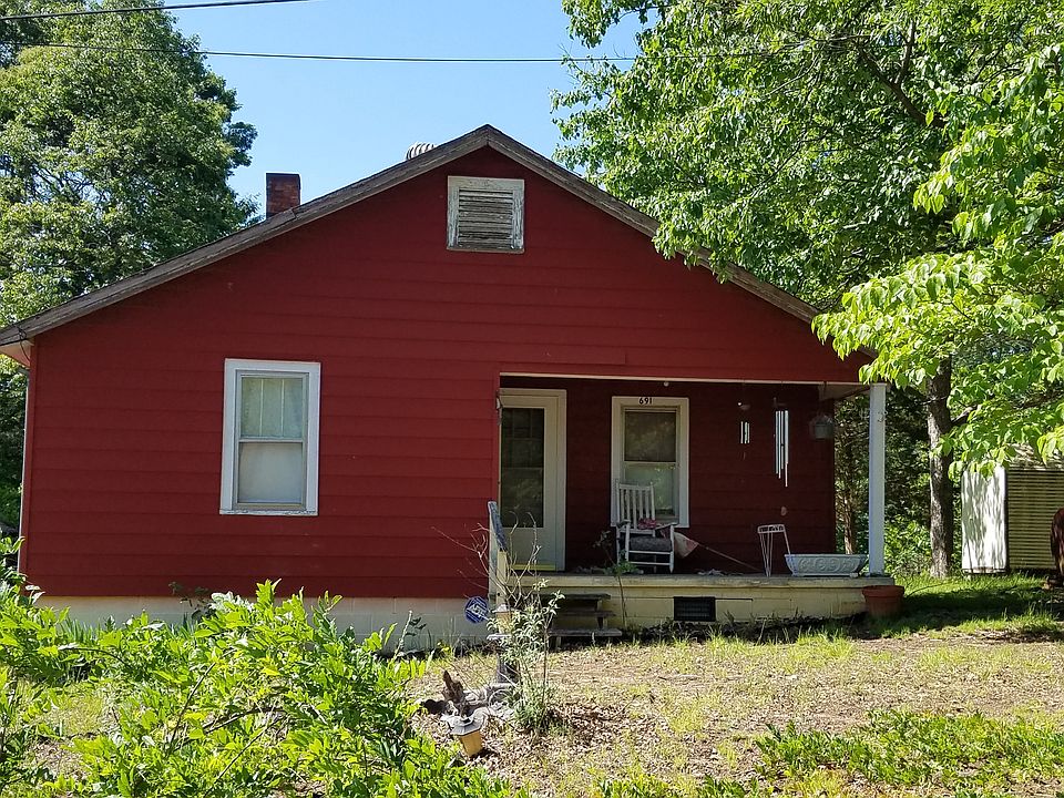 1st image of 691 7th Ave SE