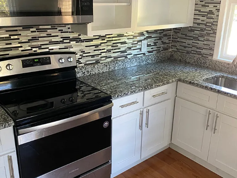 438 Main St #NEW ROOM 600 AVAILA — Photo 4