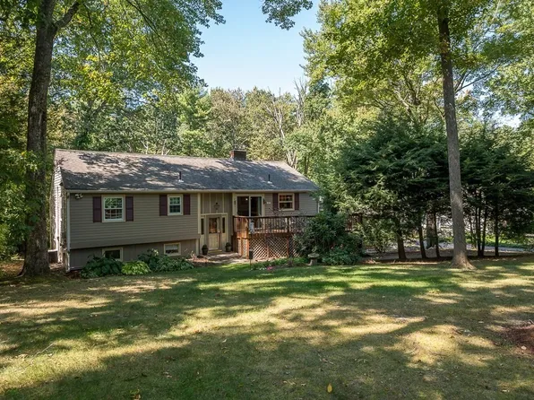 47 Newton St, Northborough, MA 01532