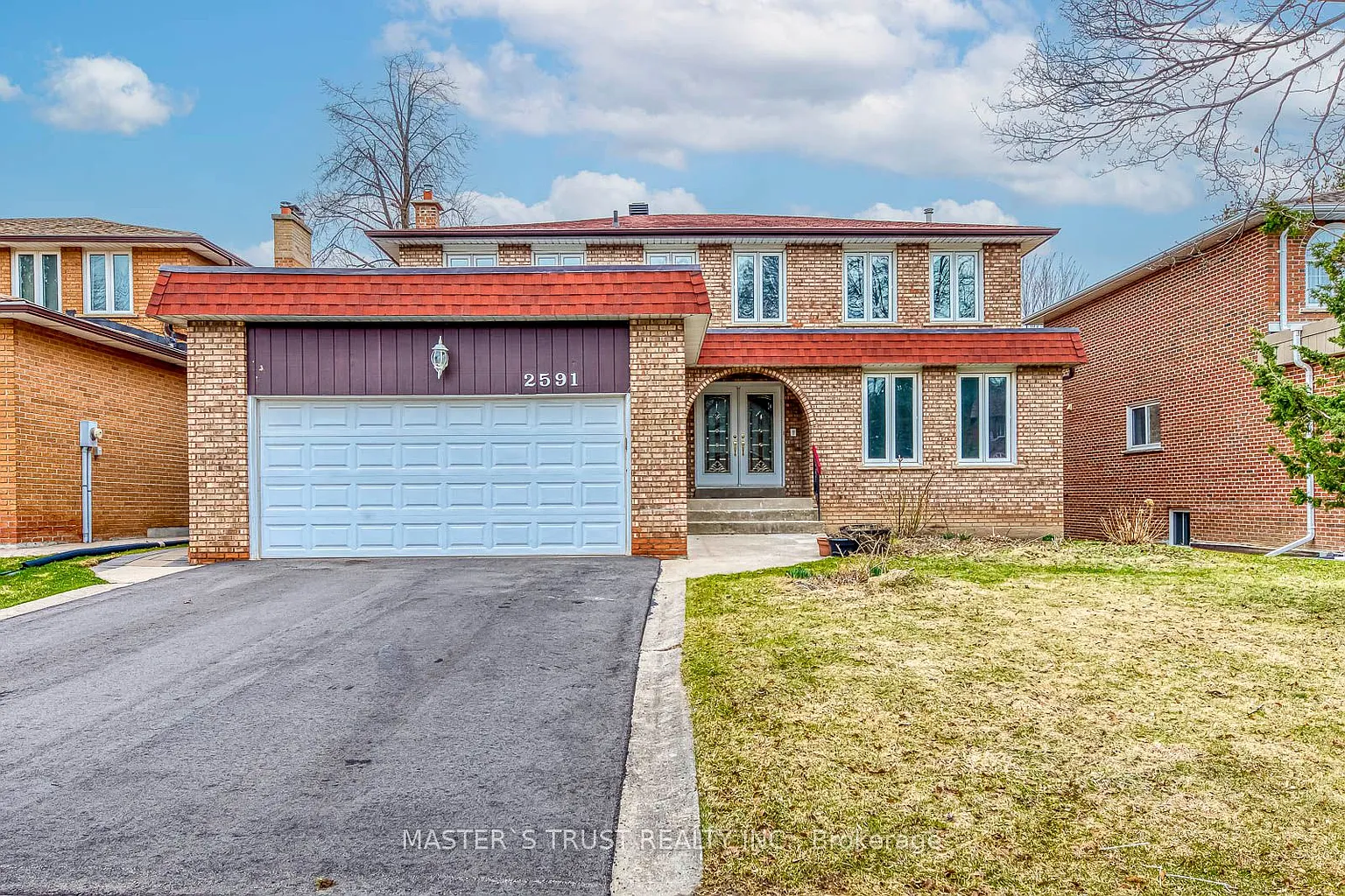 2591 Robin Dr photo 1